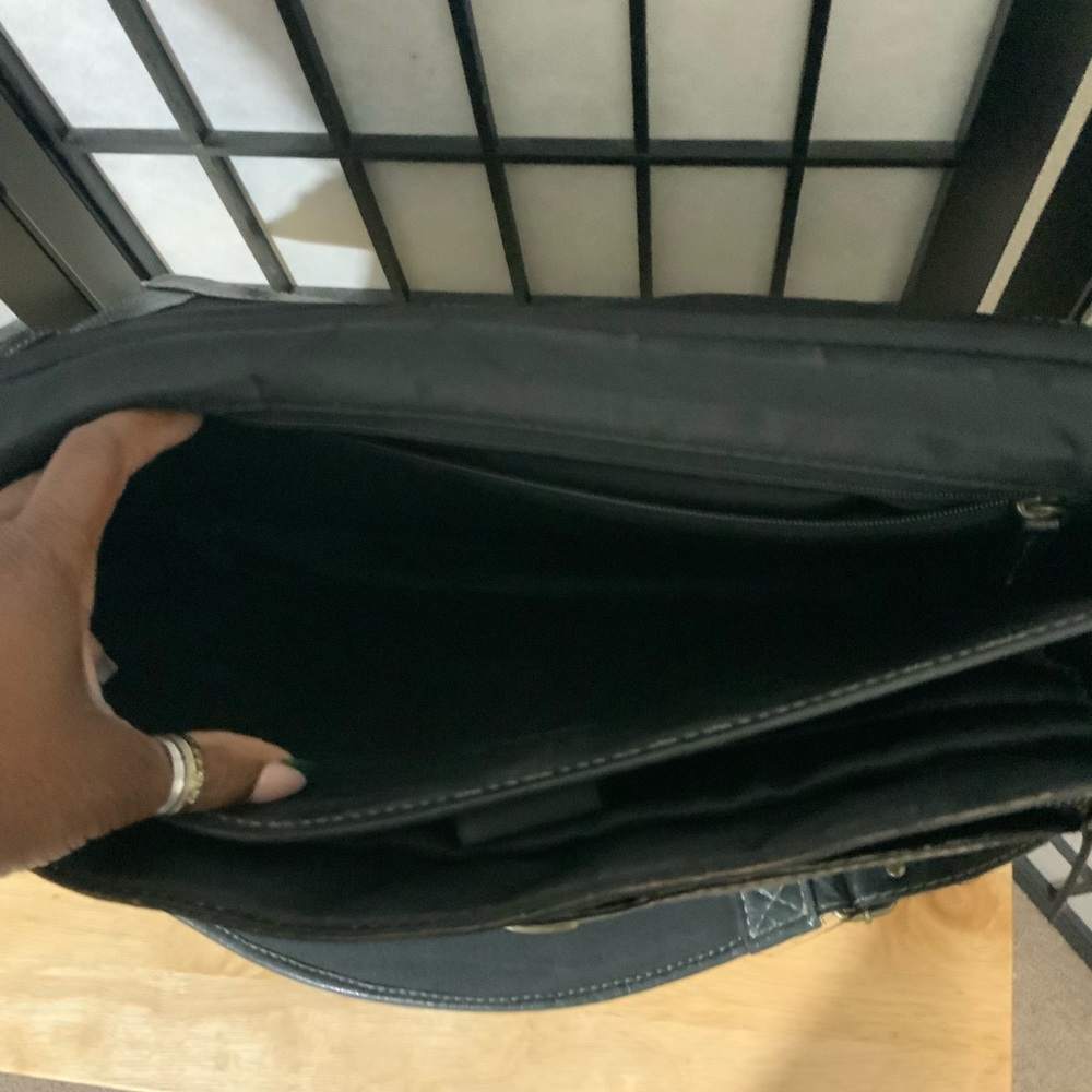 Vintage WILSON Genuine Leather Men’s Briefcase In Black. - Picture 9 of 11